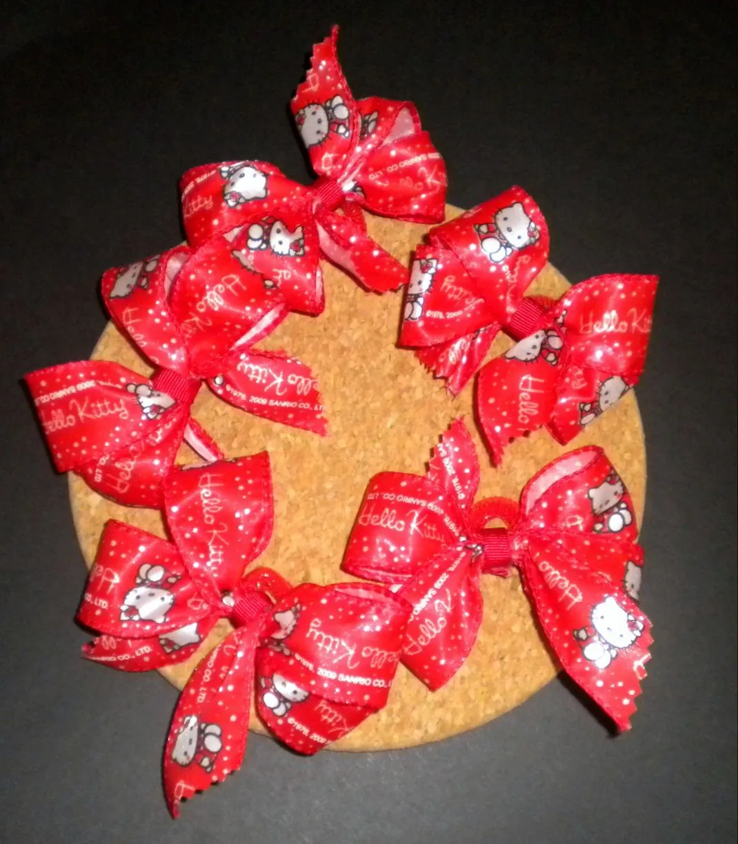 Lazos hechos con cinta - Imagui