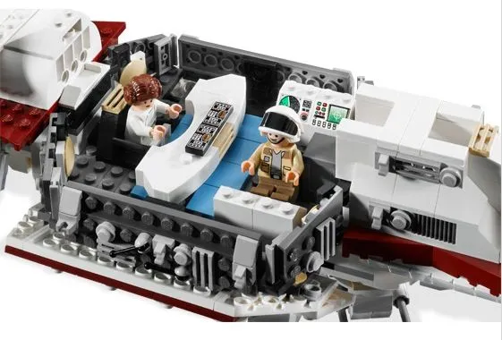 LEGO Star Wars Tantive IV (10198) | LEGO Star Wars Tantive IV (