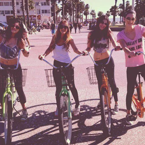 T (leidylombo: Amigas: Son las que hacen que tu...) T (leidylombo: Amigas: Son las que hacen que tu...)