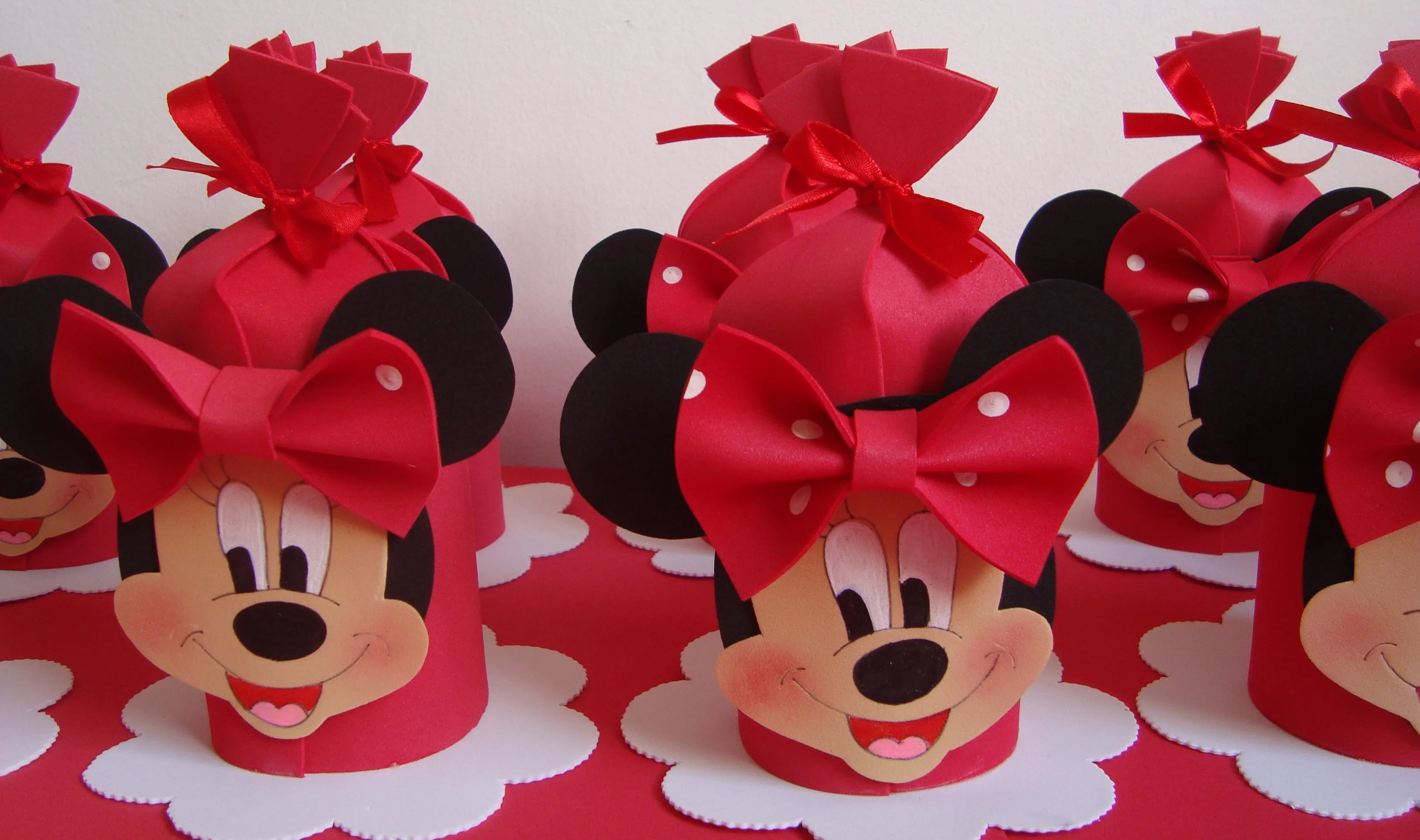 Lembrancinha minnie vermelha em eva | Renata Sonho Fest | Elo7 Lembrancinha minnie vermelha em eva | Renata Sonho Fest | Elo7