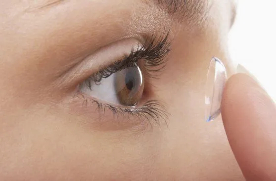 Lentes de contacto: problemas y cuidados | Estar bien | Viù | El ... Lentes de contacto: problemas y cuidados | Estar bien | Viù | El ...