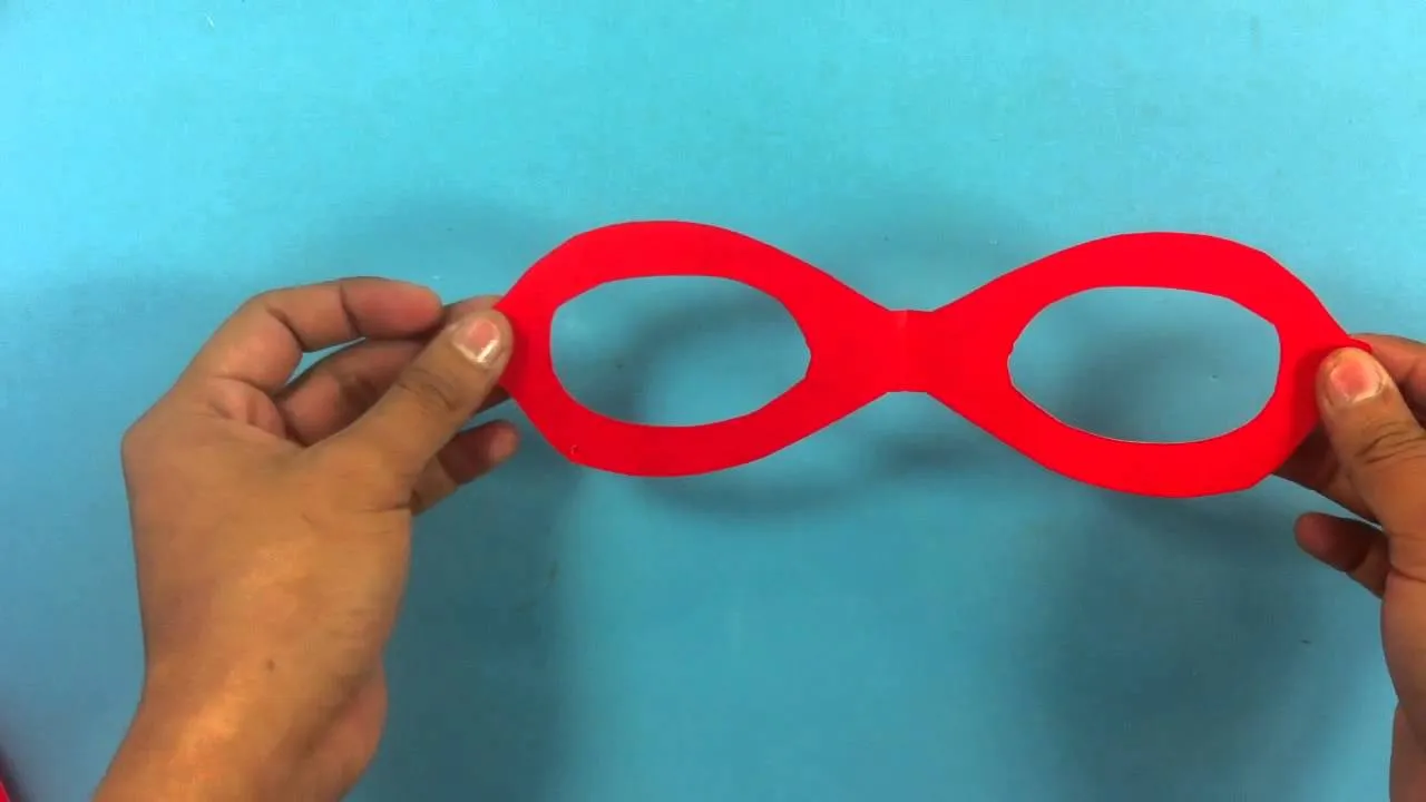 Lentes para disfraz de cartulina - Adornos para fiestas - YouTube Lentes para disfraz de cartulina - Adornos para fiestas - YouTube