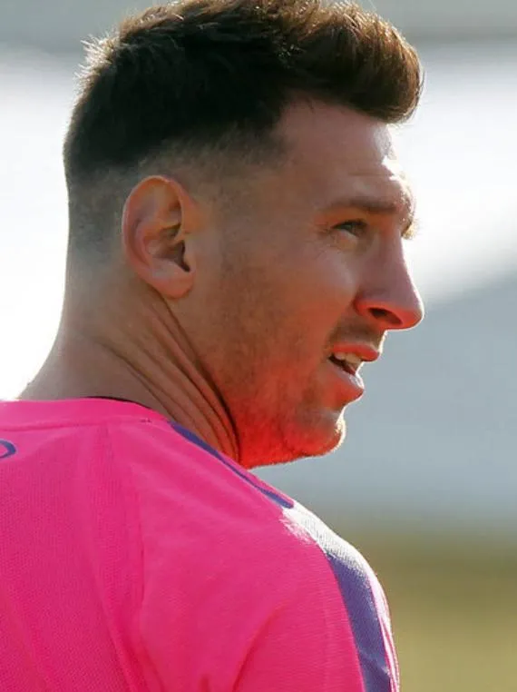 Leo Messi Messi presenta al artífice de su mediático 'new look ... Leo Messi Messi presenta al artífice de su mediático 'new look ...
