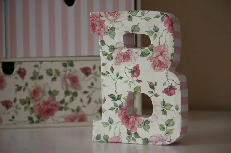 Letra de cartón y papel | Letras decoradas | Pinterest Letra de cartón y papel | Letras decoradas | Pinterest