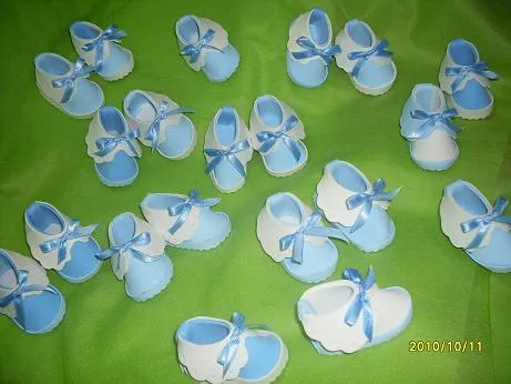 Lidia Cotillon: zapatitos foamy recuerdo bautismo Lidia Cotillon: zapatitos foamy recuerdo bautismo
