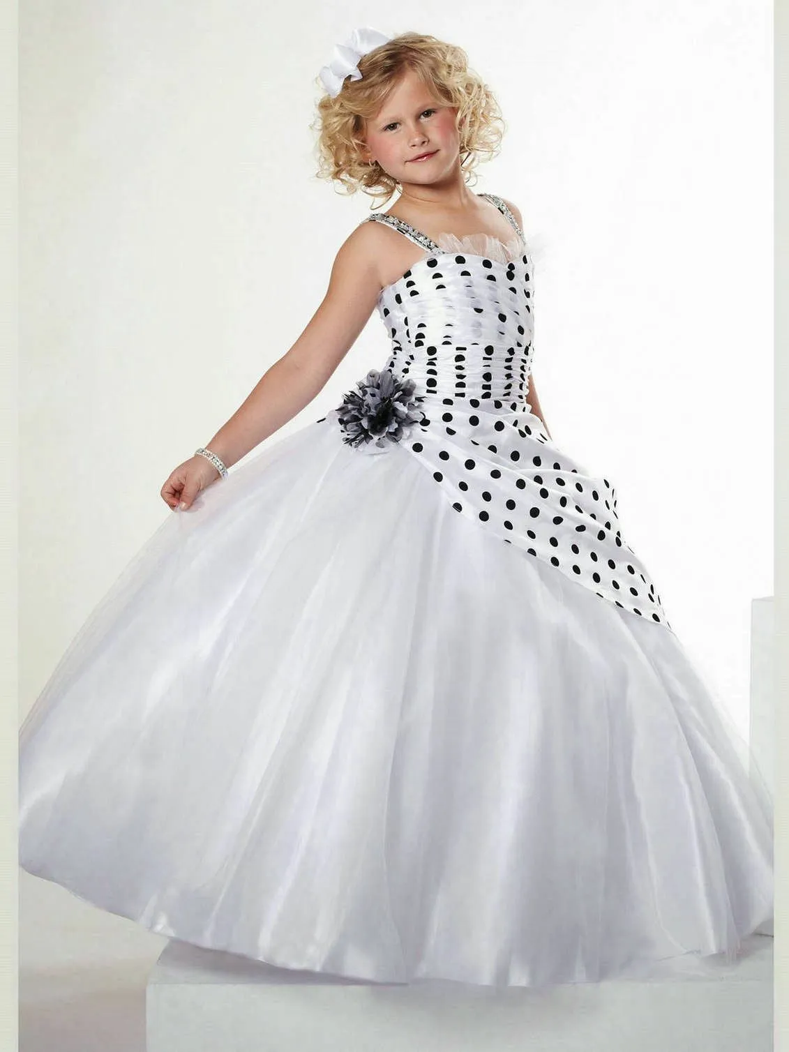 Lindos Vestidos de fiesta para niña | Moda y Tendencias | 101 ... Lindos Vestidos de fiesta para niña | Moda y Tendencias | 101 ...