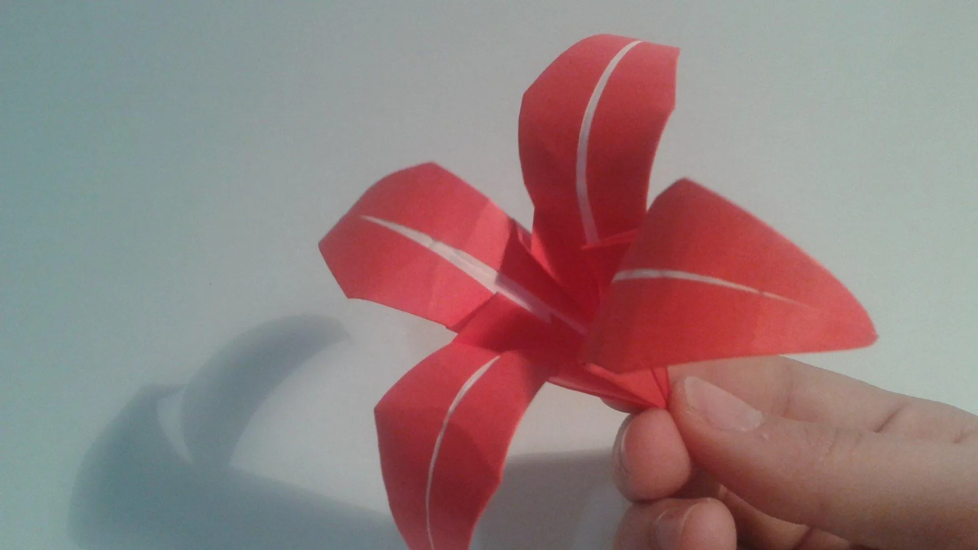 Como hacer un lirio de papel (flor de origami) - video Dailymotion