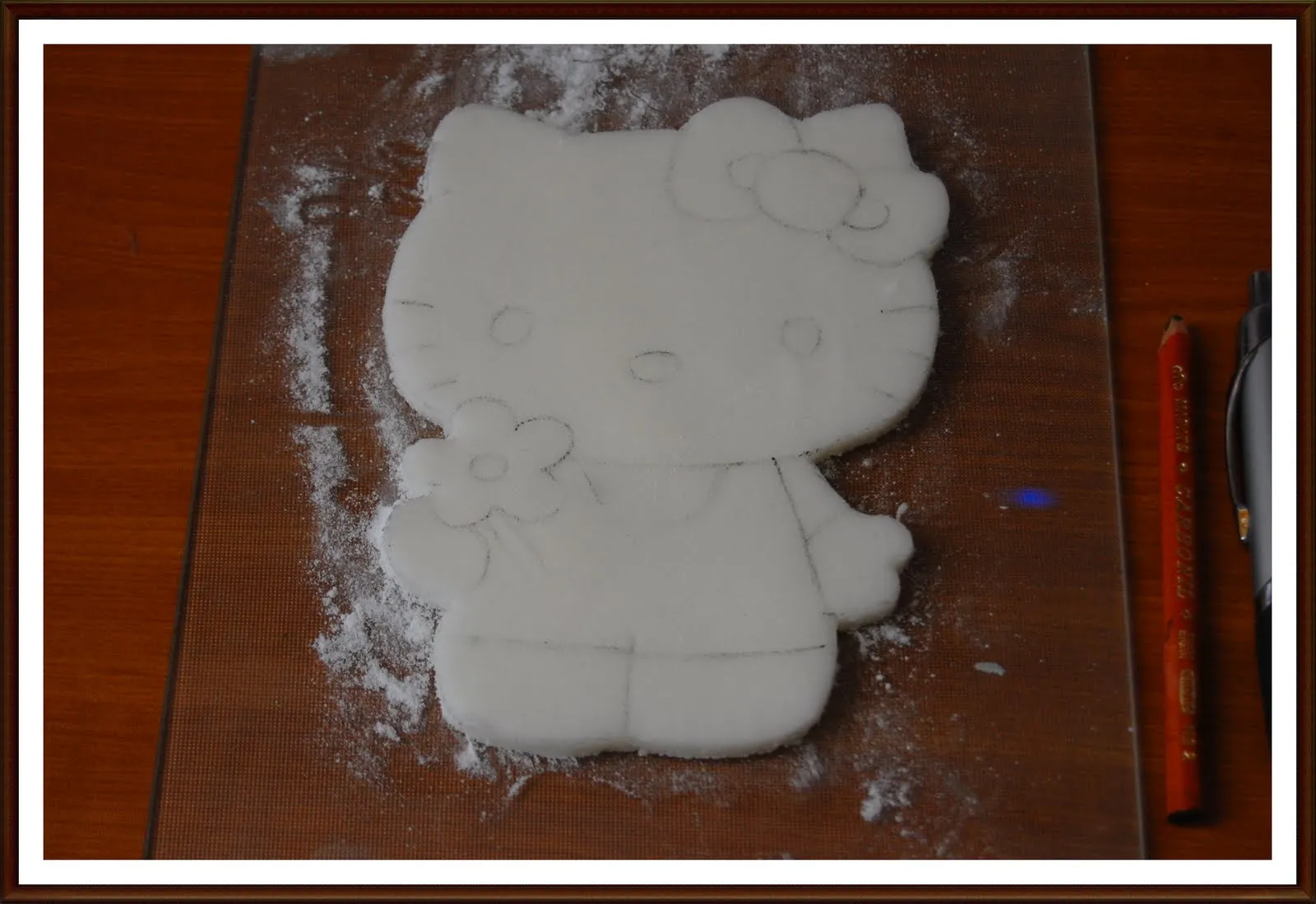 aqui lista para colocar en una torta para una linda niña de 3 añitos ...