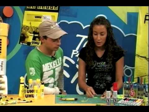Como hacer un llavero de goma eva - YouTube Como hacer un llavero de goma eva - YouTube