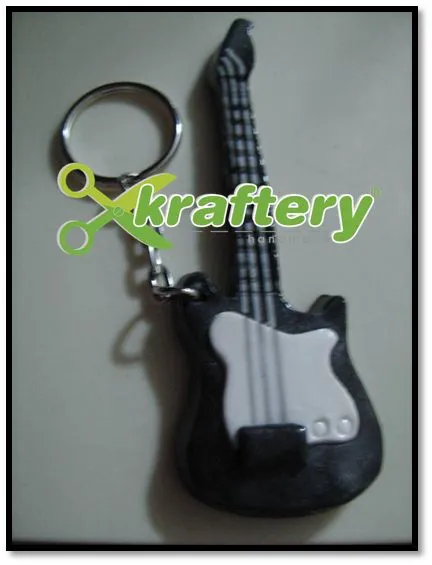 LLavero de guitarra en porcelana fría | Accessories | Pinterest LLavero de guitarra en porcelana fría | Accessories | Pinterest