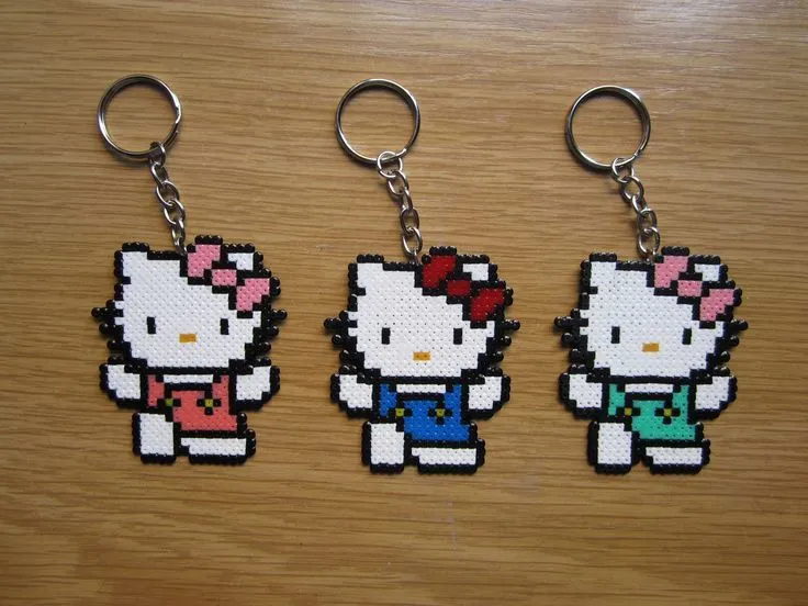 Llaveros hama beads | Pyssla | Pinterest