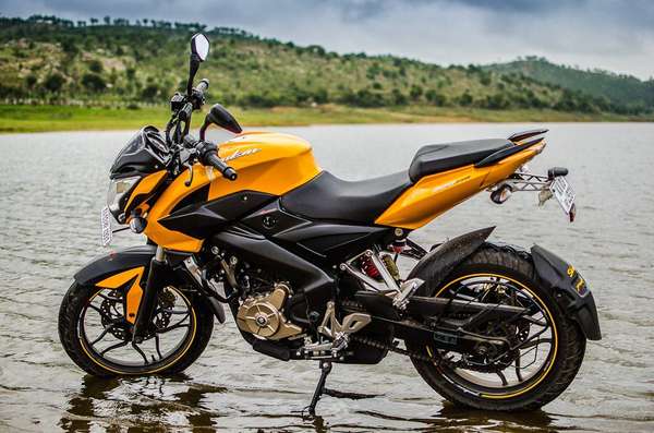 Llega a Colombia la Pulsar 200 NS, la moto más esperada Llega a Colombia la Pulsar 200 NS, la moto más esperada