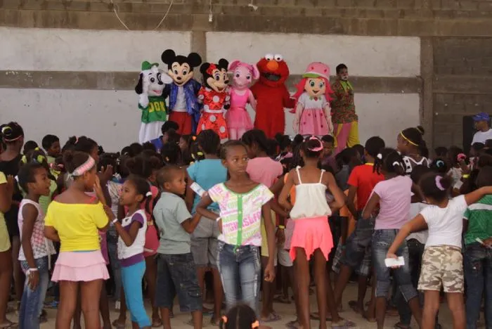 Llegaron los aguinaldos para los niños de Barú | EL UNIVERSAL ...