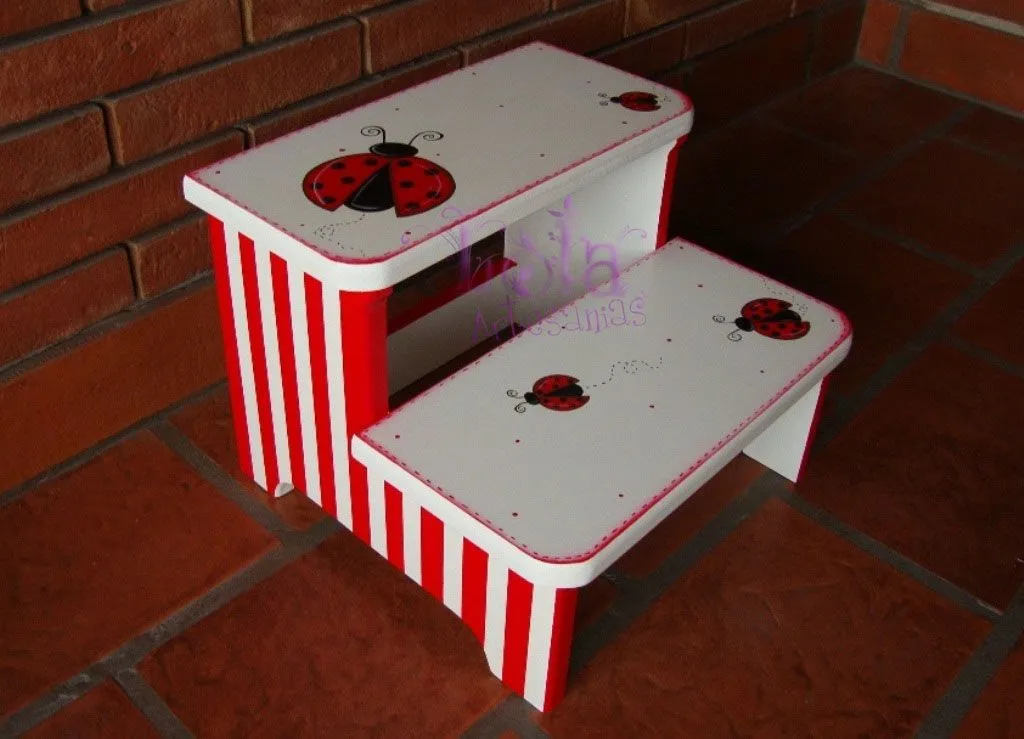 Lola Artesanías: Escalera y caja con vaquitas de San Antonio Lola Artesanías: Escalera y caja con vaquitas de San Antonio