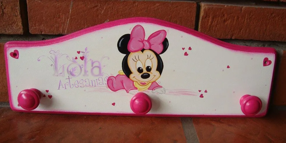 Lola Artesanías: Perchero con Minnie bebe