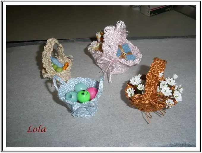 LOLA Y SUS MINIATURAS: Cestas en crochet