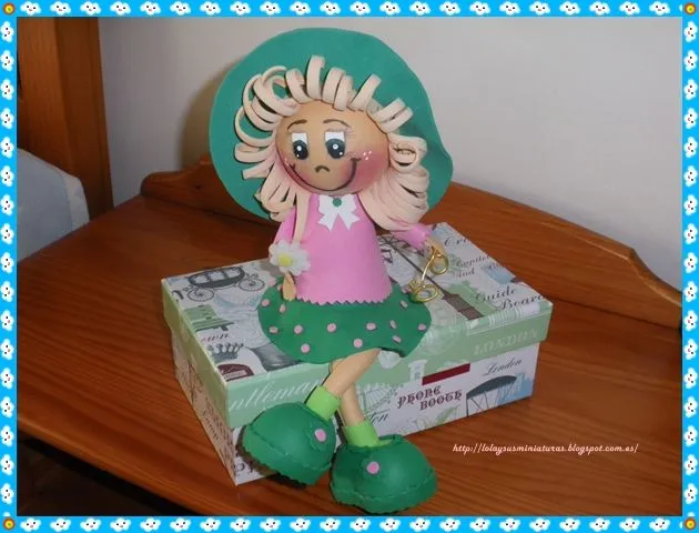 LOLA Y SUS MINIATURAS: junio 2013
