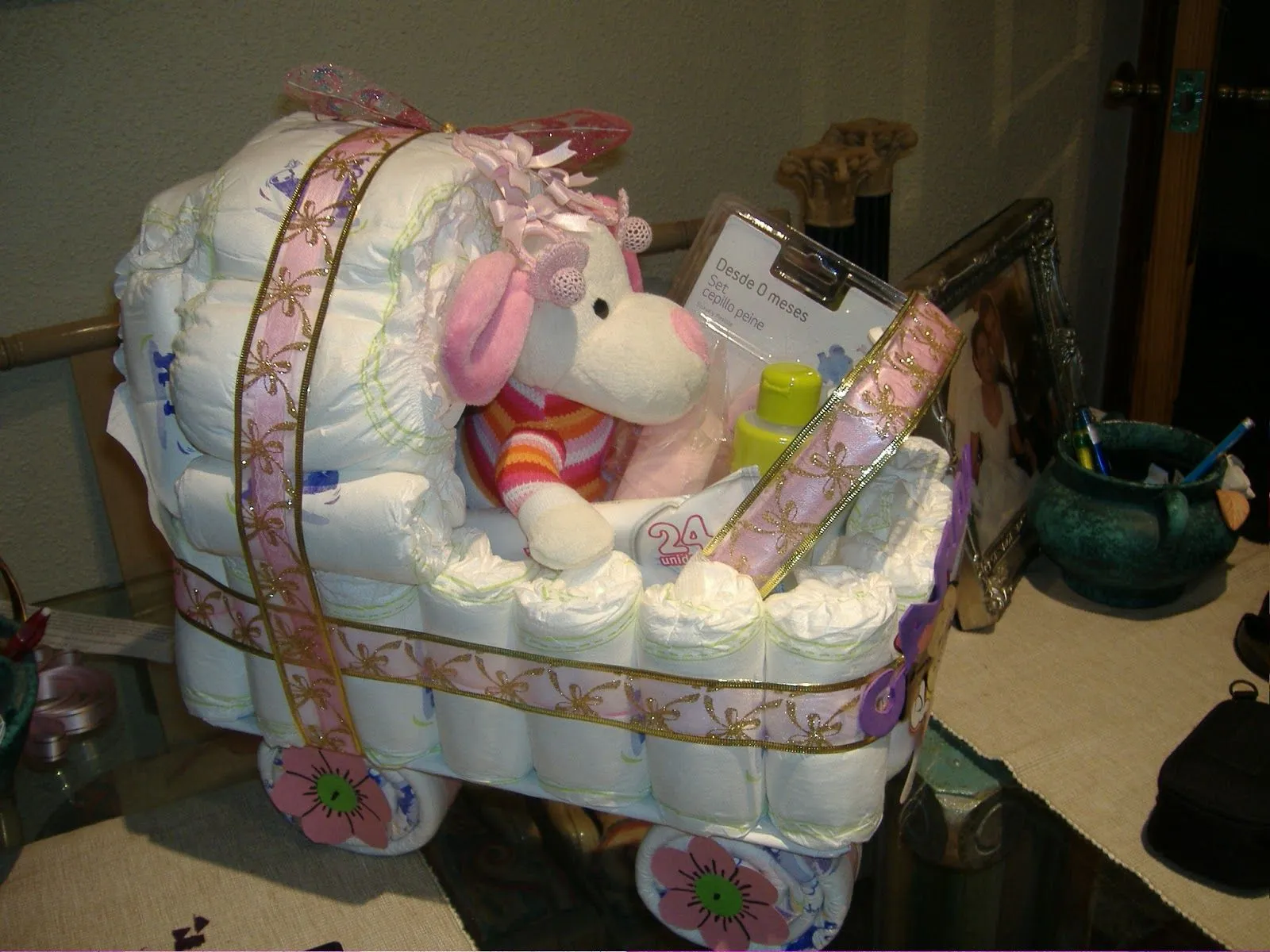 Loquita por las Manualidades: CARRICOCHE DE PAÑALES Loquita por las Manualidades: CARRICOCHE DE PAÑALES