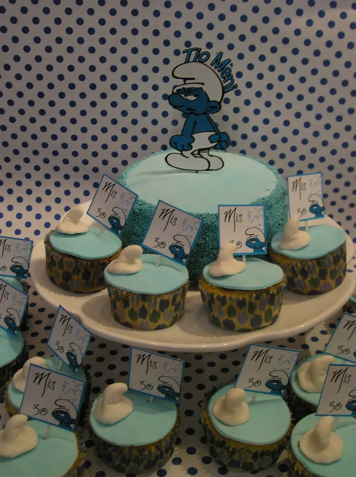 I love Cupcakes: Mesa Temática: Pitufo Gruñon I love Cupcakes: Mesa Temática: Pitufo Gruñon