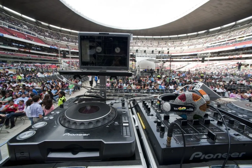 para lucir como uno de los 40 principales que es el dj fc fernando ... para lucir como uno de los 40 principales que es el dj fc fernando ...