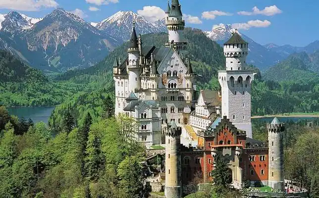 Cinco lugares reales que inspiraron a Disney - ABC.