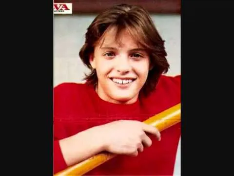 Luis Miguel - Mini Amor (1983) - YouTube