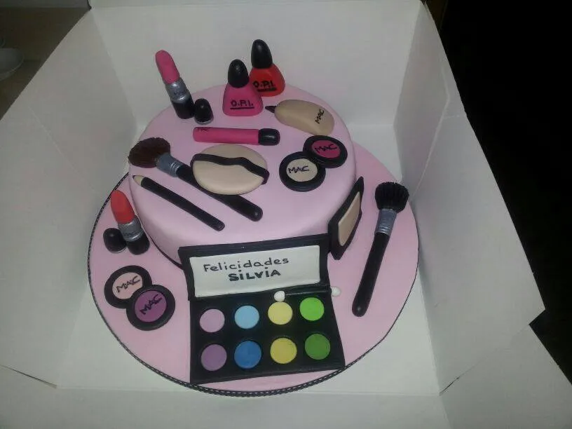 LUXURY CAKES BAKERY. #tartas fondant Toledo; LUXURY CAKES BAKERY. #tartas fondant Toledo;
