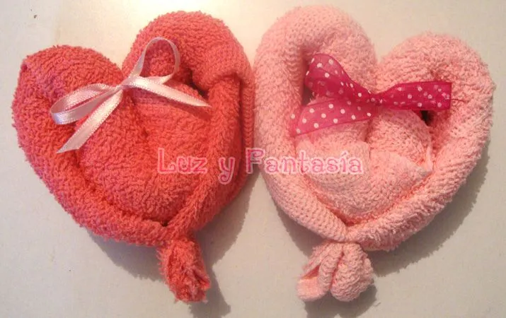 Luz y Fantasía: Más figuras en toalla =)