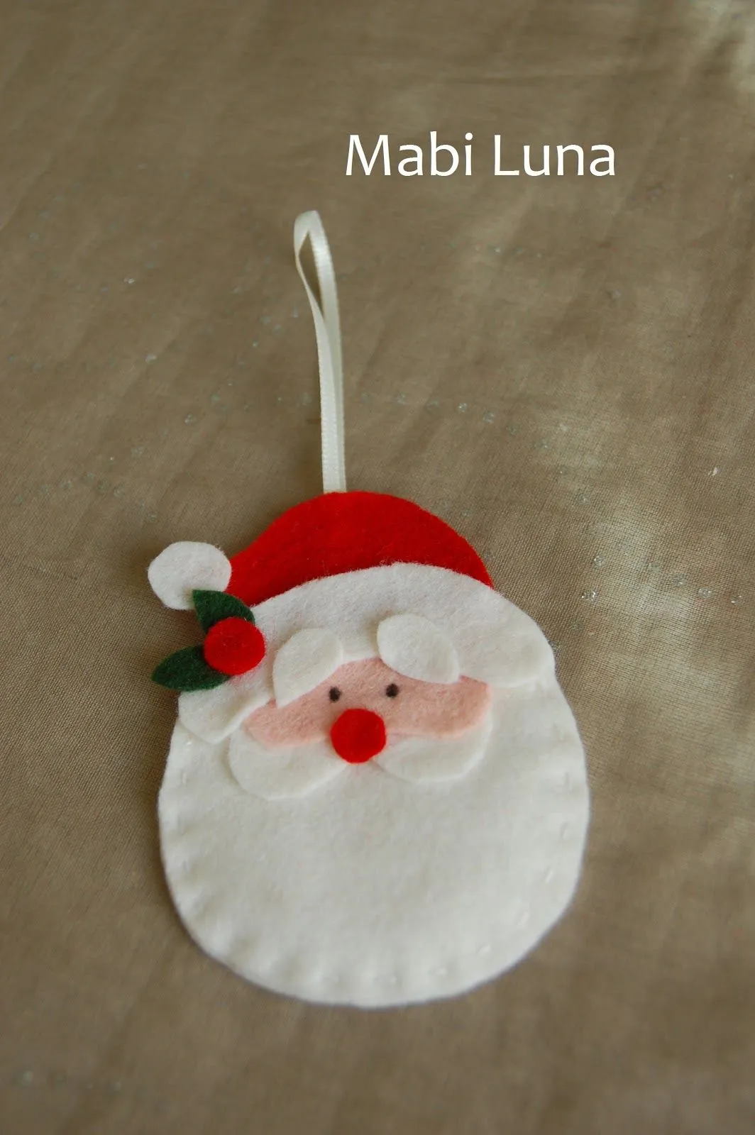 Mabi Luna: Árbol de Navidad de fieltro (manualidades fáciles para ... Mabi Luna: Árbol de Navidad de fieltro (manualidades fáciles para ...