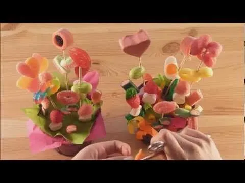 Maceta con flores de chuches - YouTube