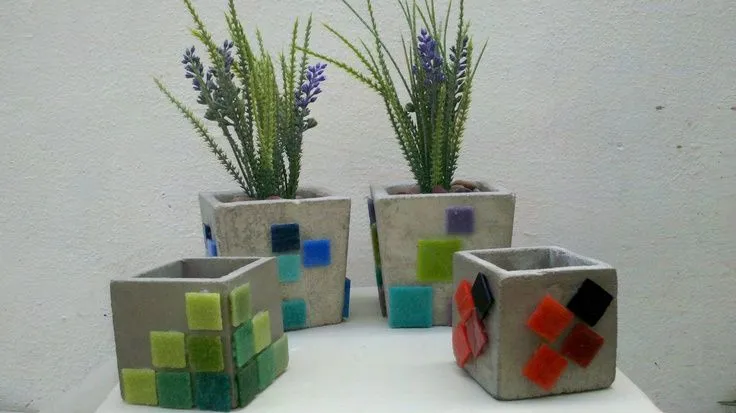 Macetas de cemento decoradas con teselas | mis artesanias con mosaicos