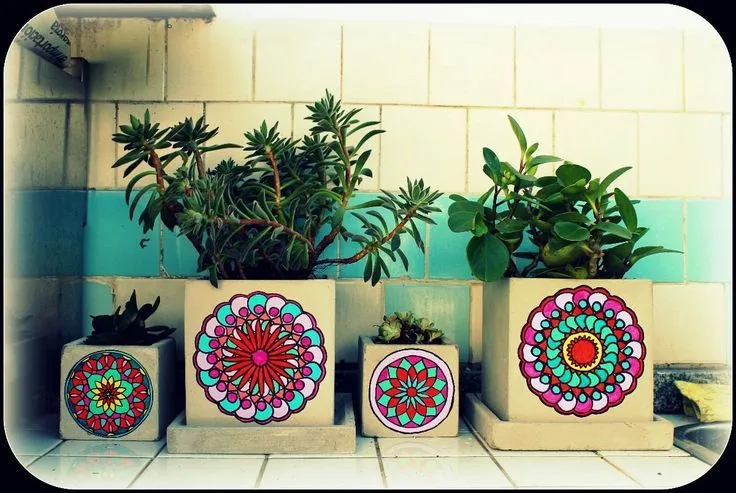 Macetulissss :] on Pinterest | Painted Pots, Concrete Planters and ...