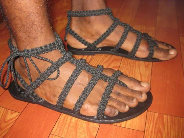 Macrame de la sandalia-imagen-Sandalias-Identificación del ... Macrame de la sandalia-imagen-Sandalias-Identificación del ...