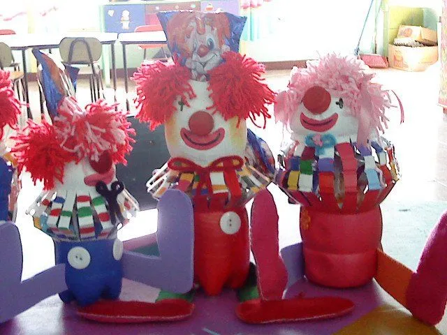 Maestra Asunción: Manualidades con Material Reciclable ...Aporte ...