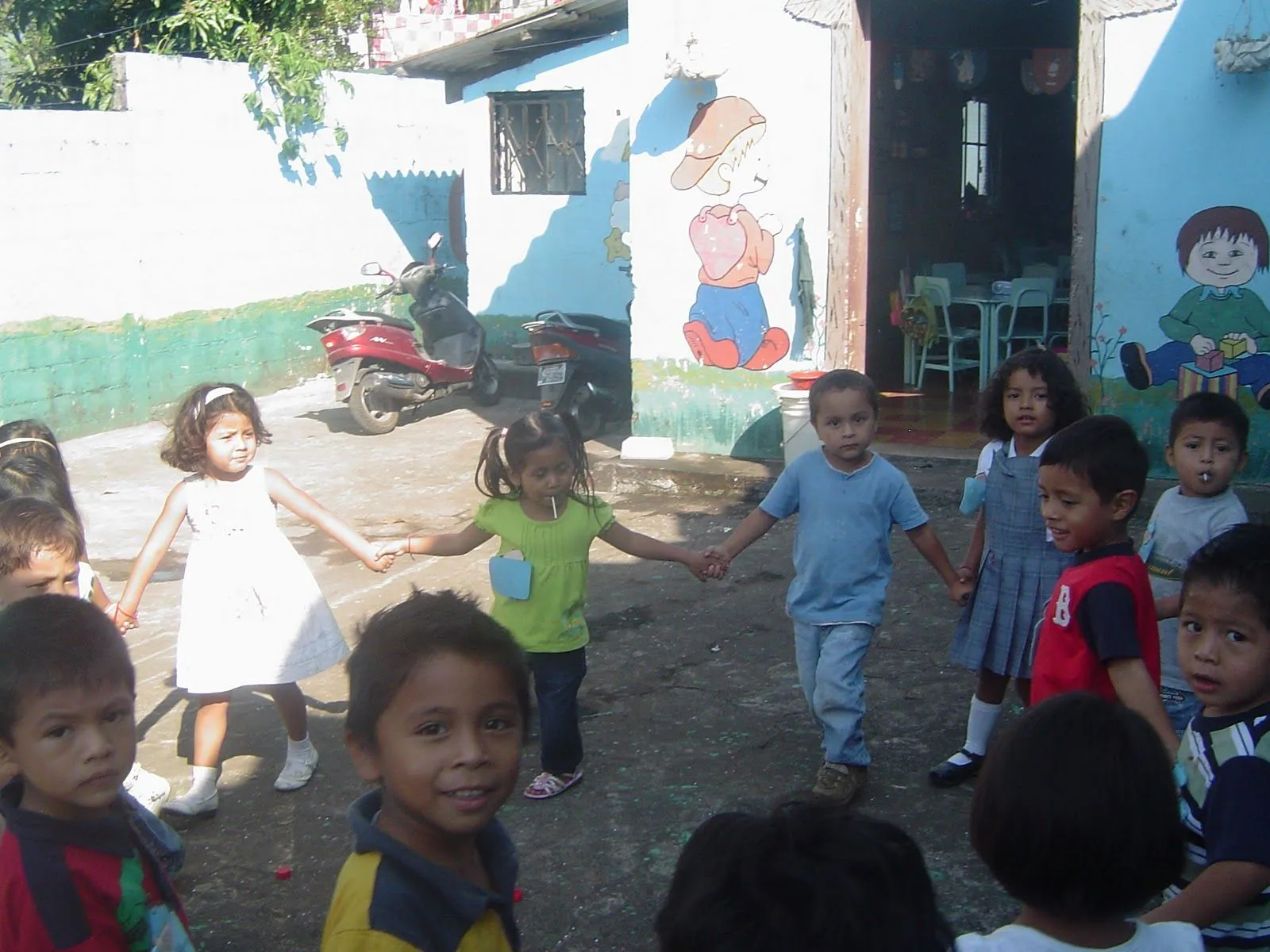 MAESTRA DE PARVULOS RINCON ESCUINTLECO: EL CIRCULO ROJO MAESTRA DE PARVULOS RINCON ESCUINTLECO: EL CIRCULO ROJO
