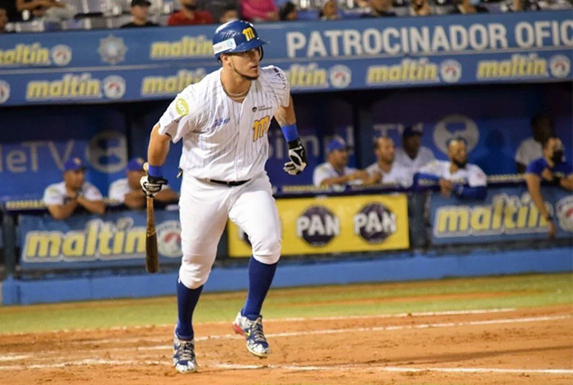 Magallanes clasifica a la final 2021-2022 de la LVBP humillando a los Leones  del Caracas - Megatubazos