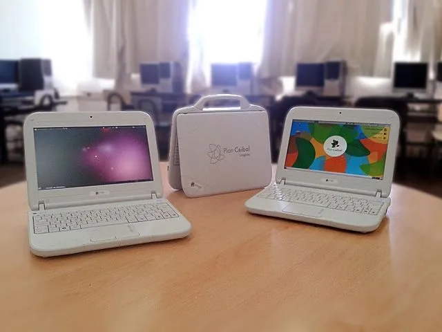 Magallanes MG3 – La nueva laptop del Plan Ceibal | pabritos – blog ...