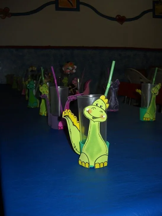 Majo diseño en souvenirs: cumpleaño jurasico LOS DINOSAURIOS Majo diseño en souvenirs: cumpleaño jurasico LOS DINOSAURIOS