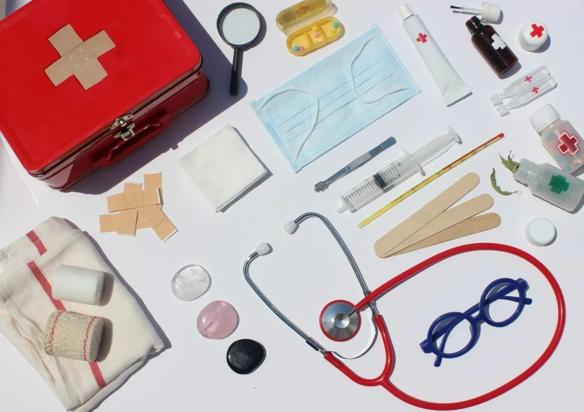 Maletín de Médico DIY - Un acercamiento "Montessori" a la Salud Holística