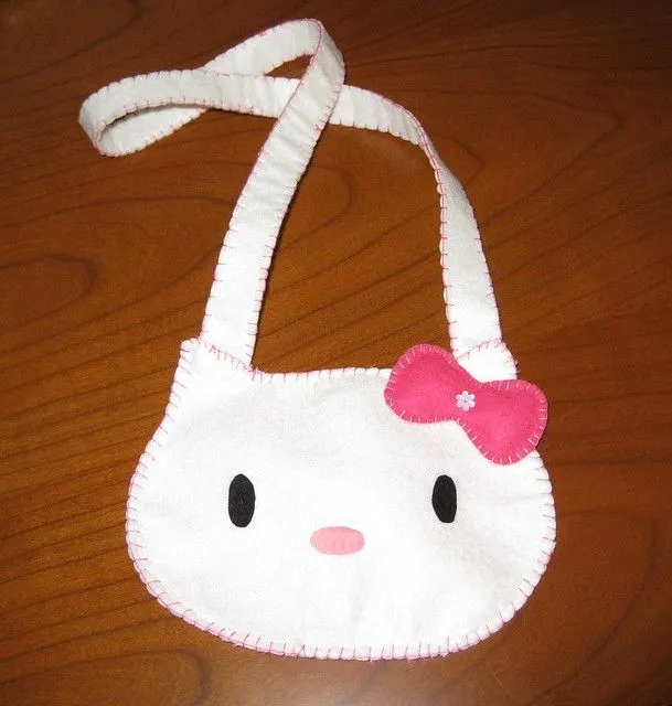 malinha hello kitty fiz esta malinha para oferecer no proximo fds a ... malinha hello kitty fiz esta malinha para oferecer no proximo fds a ...