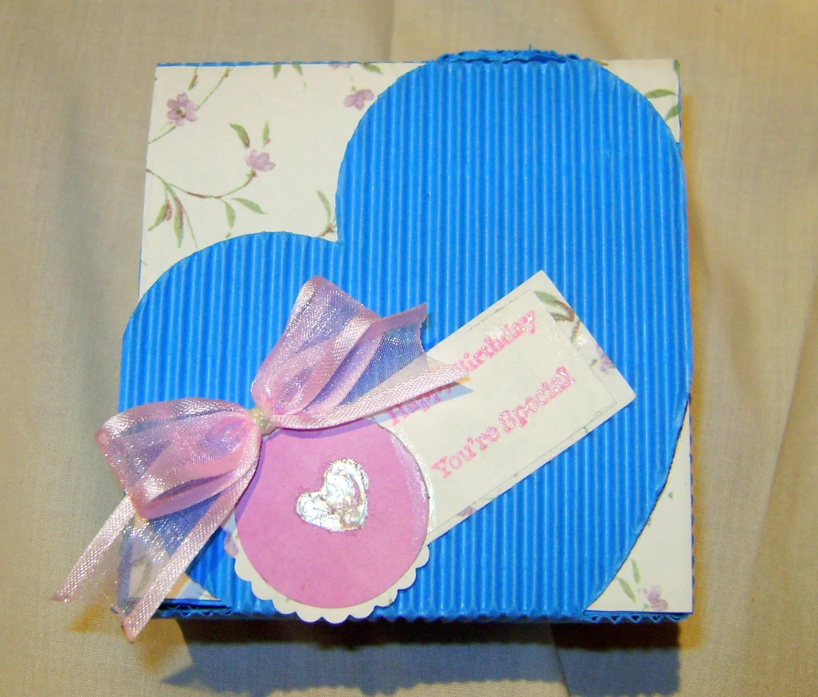 Malugvi Hecho a Mano: Cajita para regalo de Cumpleaños Malugvi Hecho a Mano: Cajita para regalo de Cumpleaños