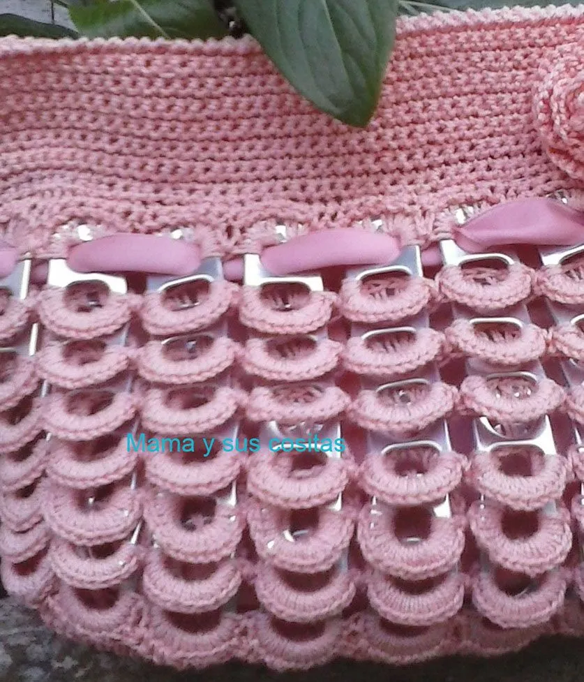 Mamá y sus cositas: Mas bolsos de chapas