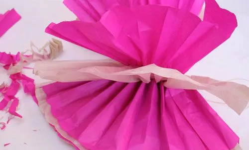 mambobilia: DIY: POMPONES DE PAPEL