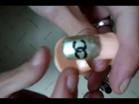 Manicura de channel - Uñas con adornos - YouTube Manicura de channel - Uñas con adornos - YouTube
