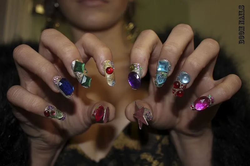 Manicura creativa en la oficina? -Nice Office Wear Manicura creativa en la oficina? -Nice Office Wear