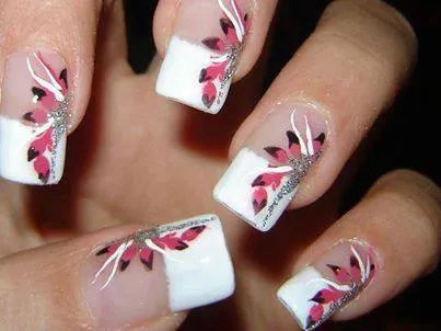 Manicura Francesa con Flores | 21 Diseños de Uñas - ε Diseños e ...
