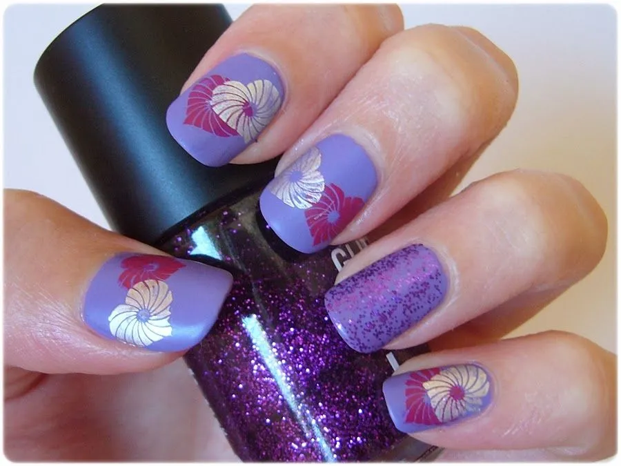 Manicuras y Belleza: Reto Colores: Manicura de Amor en Morado Manicuras y Belleza: Reto Colores: Manicura de Amor en Morado