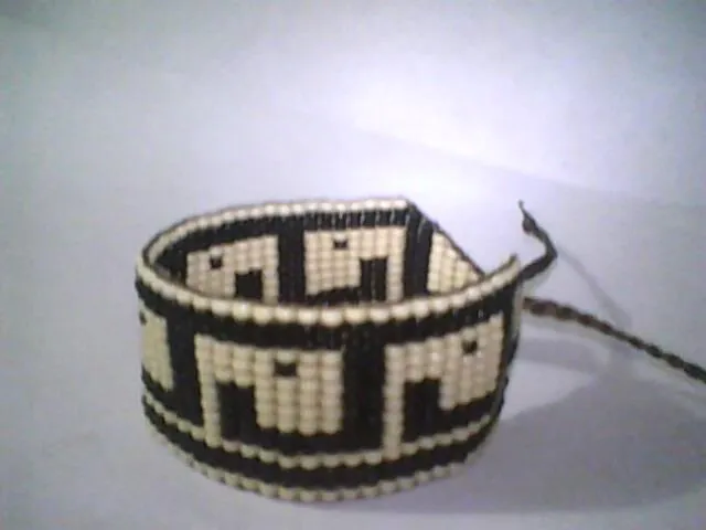 MANILLAS EN MOSTACILLA Y MACRAME: MANILLAS EN MOSTACILLA MANILLAS EN MOSTACILLA Y MACRAME: MANILLAS EN MOSTACILLA