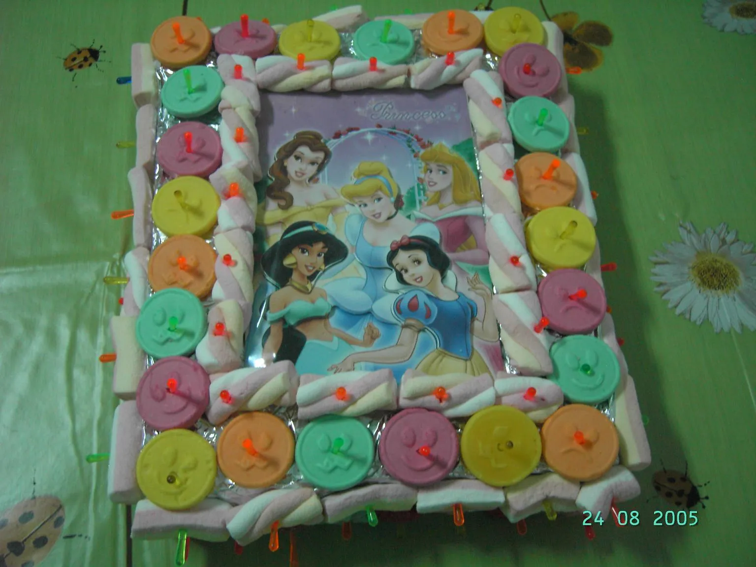 CON MIS MANITAS: MARCO DE CHUCHES PRINCESAS DISNEY CON MIS MANITAS: MARCO DE CHUCHES PRINCESAS DISNEY