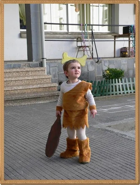 Siempre hay una mano: La edad de piedra